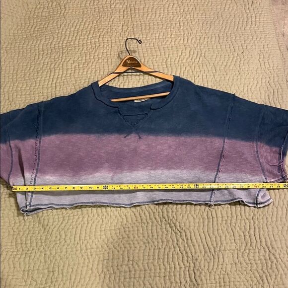 Free People Cropped Distressed V-Neck Top - Picture 8 of 11